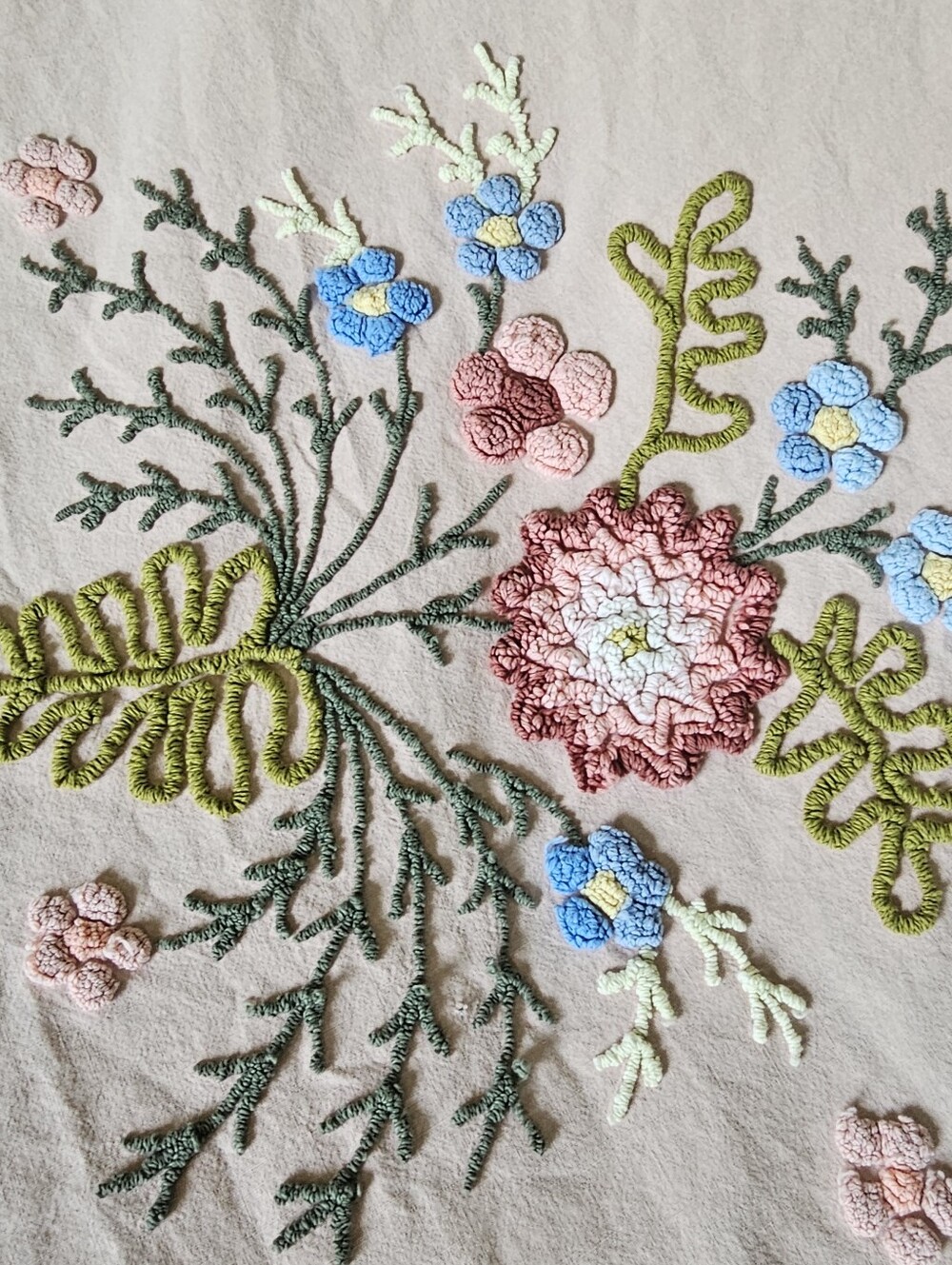 Vintage Retrac Embroidered Floral Bedspread - Rare Pink - Picture 3 of 10
